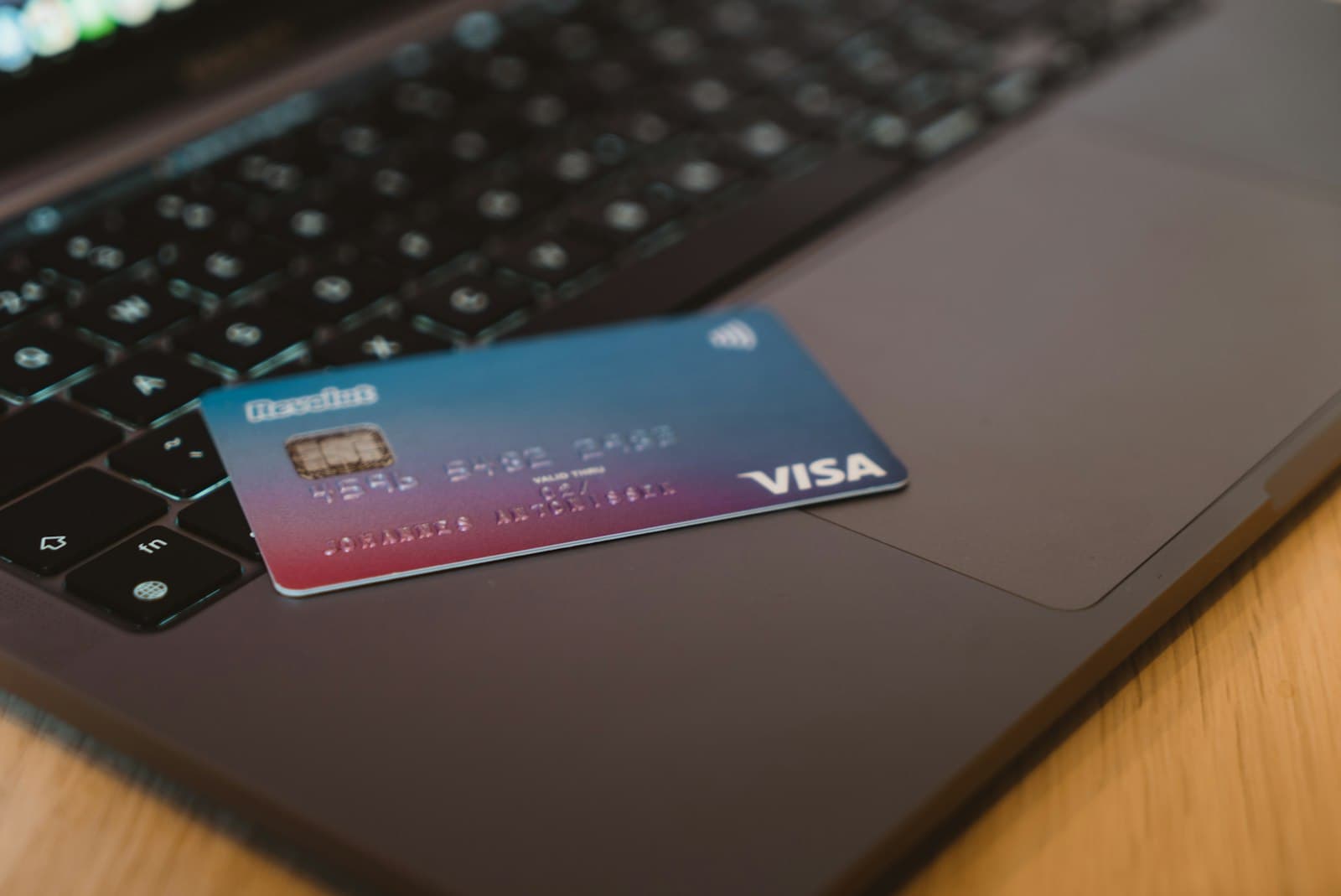 When is Credit Cash Back Worth its Fee?